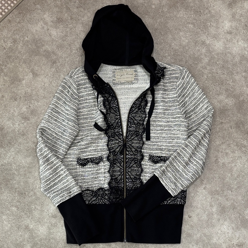 Evys Tree Black and Gray Striped Hoodie with Lace Detail